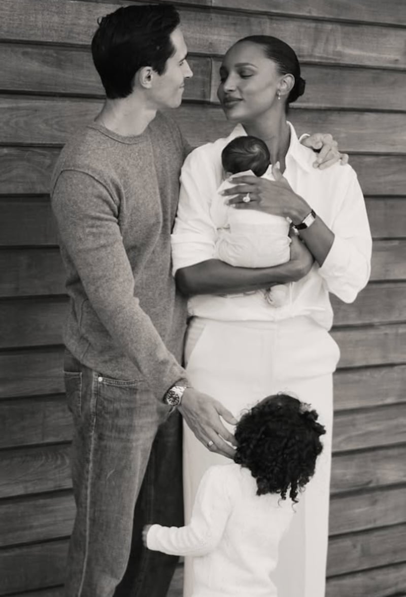 Jasmine Tookes y Juan David Borrero dan la bienvenida a su segundo hijo