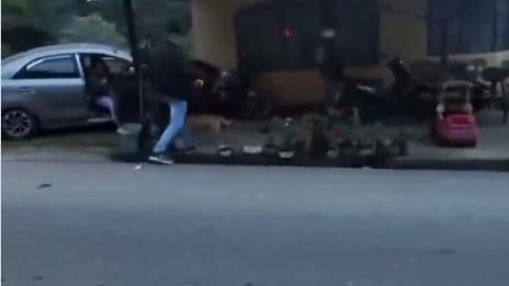 El conductor terminó impactándose contra una vivienda en la vía Malacatos-Vilcabamba.
