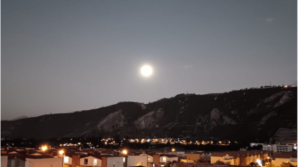 Luna en Quito el 24 de enero de 2024