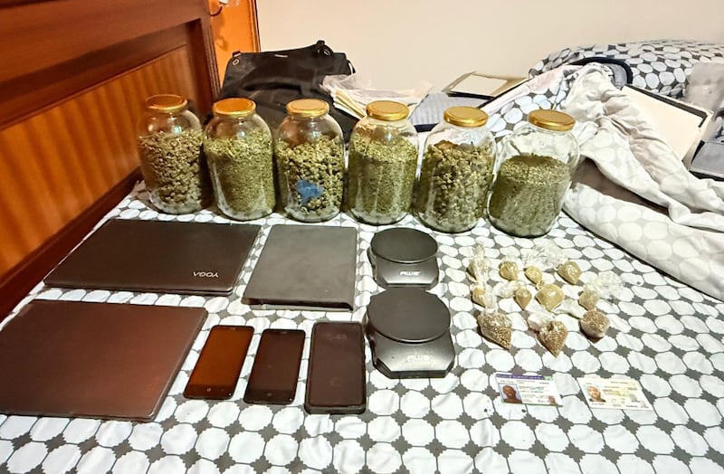 Cayeron en Quito estadounidenses buscados por narcotráfico en EE.UU.; cultivaban marihuana en inmueble del norte de la capital. Foto: Ministerio del Interior