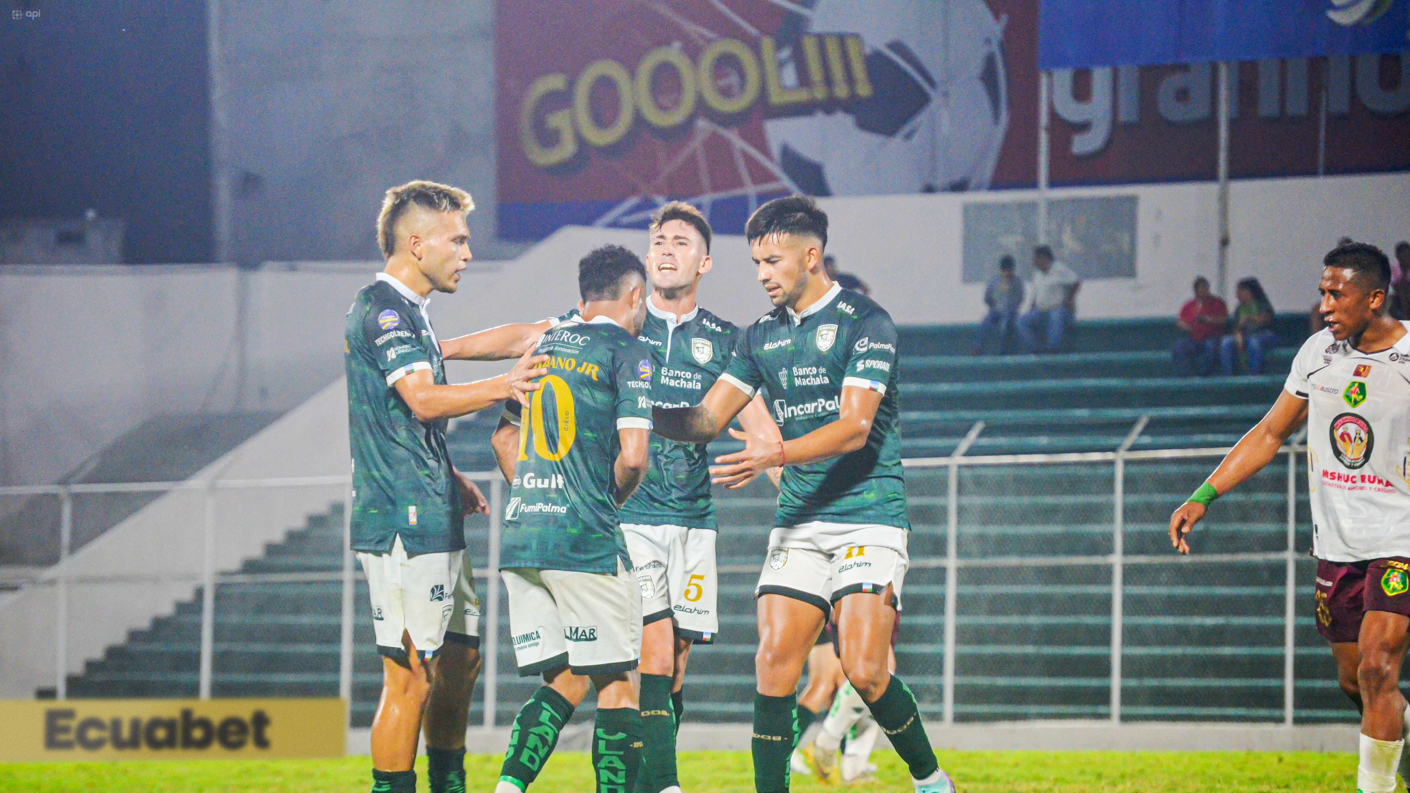 Orense enfrentando a Mushuc Runa en Liga Pro 2024