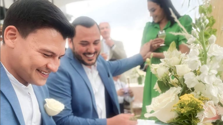 El actor y comediante Jorge Campozano contrajo nupcias con un ejecutivo guayaquileño