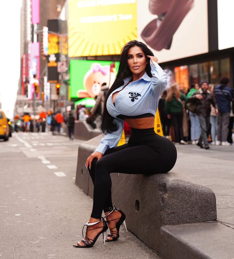 Doble de Kim Kardashian