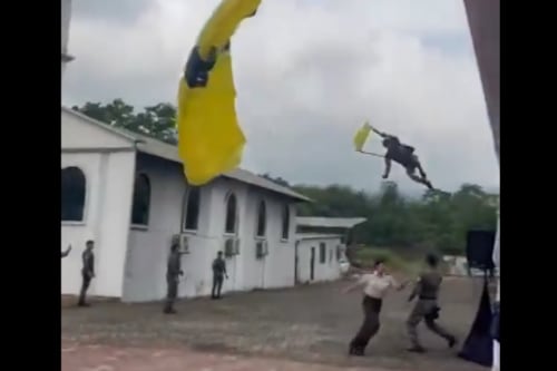 Paracaidista del GOE resultó herido  por aparatosa caída en Guayaquil
