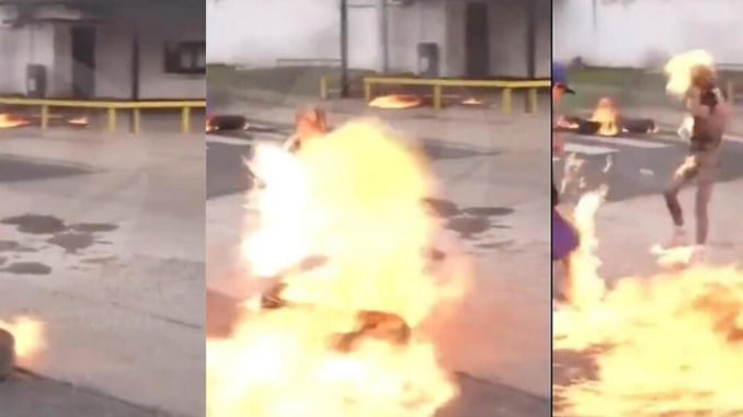 Tras la muerte de un preso, sus familiares se prendieron fuego de forma accidental al quemar neumáticos en la puerta de la