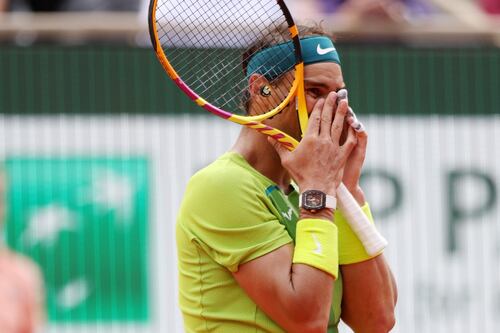 La lesión que le mantiene dormido el pie a Rafael Nadal mientras juega