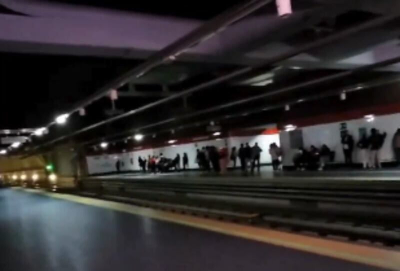 Metro de Quito afectado por el apagón