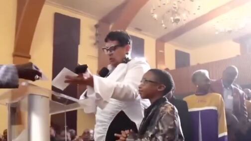 Pastor de Detroit critica a fiel por donar menos de lo pedido en su iglesia