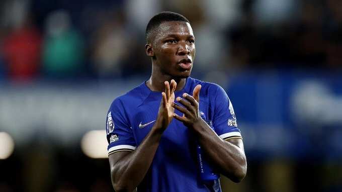 Moisés Caicedo con el Chelsea