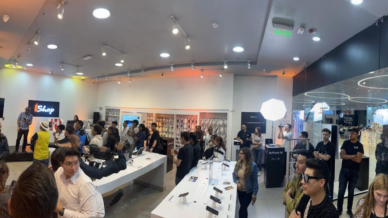 iShop y Quincentro realizan el lanzamiento de iPhone 16
