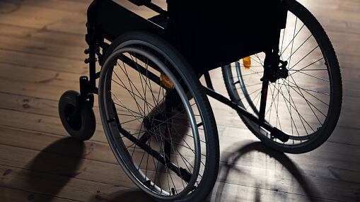 Hombre perdió sus piernas tras ser atropellado en Quito