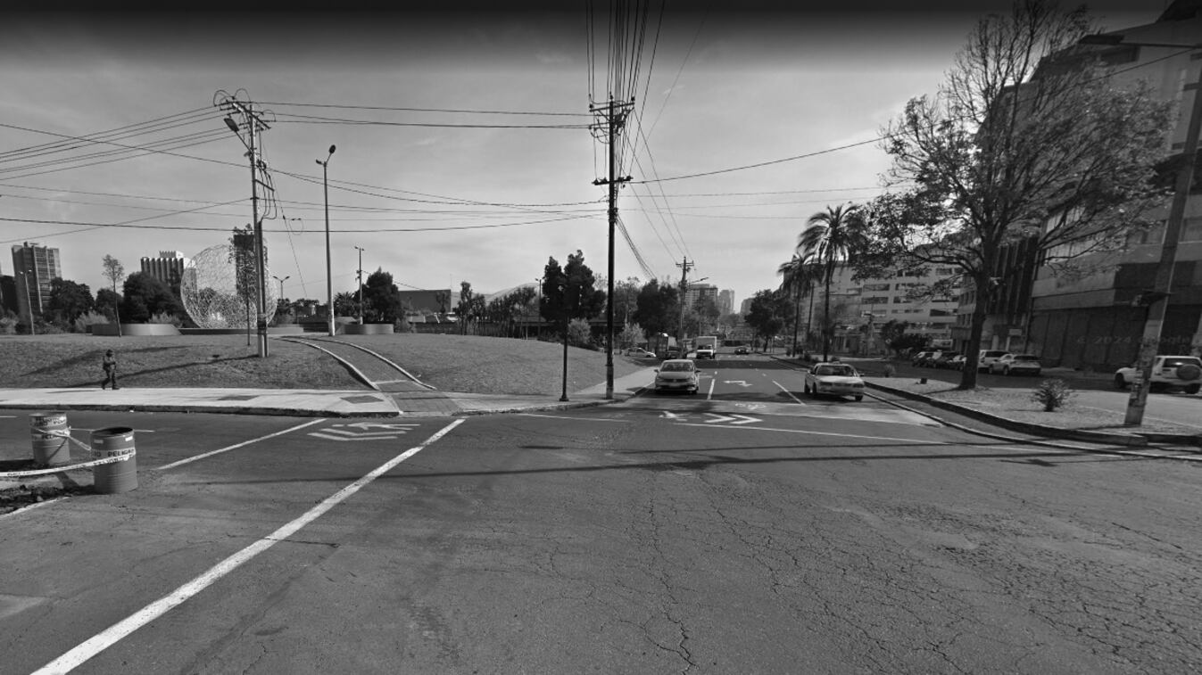 Hombre fue hallado sin vida suspendido de un árbol en el centro norte de Quito