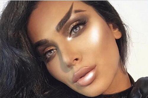 Otra rara tendencia de cejas ‘triunfa’ en Instagram