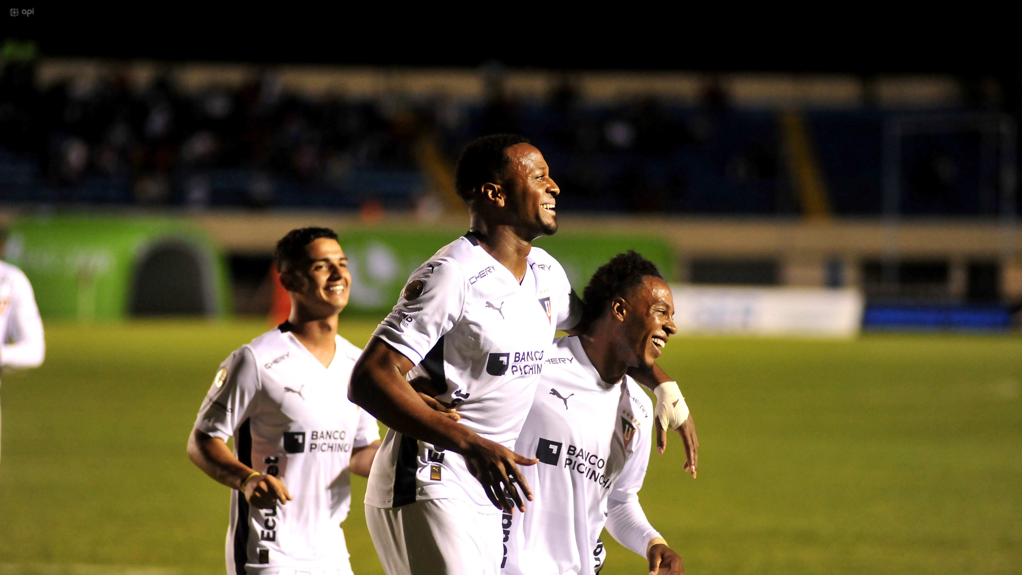 Las cartas de gol de Liga de Quito se espera estén en manos de Álex Arce en compañía de Michael Estrada y Jhojan Julio. apifoto/cesar pasaca