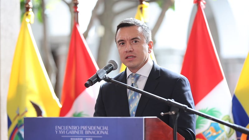 Los presidente de Ecuador y Perú firmaron dieron declaraciones a la prensa en el marco del Encuentro Binacional de Ecuador y Perú .