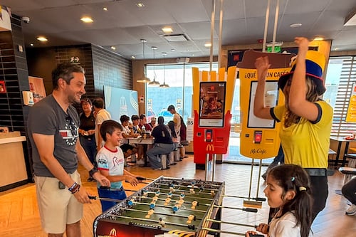 ¡Visita McDonald’s La Aurora hoy mismo, reclama tu vaso mundialista con el McCombo Copa Mundial de la FIFA 2026 y vive la previa de la Tri en familia!
