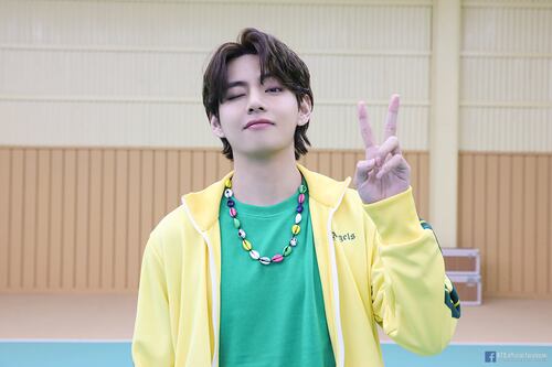 V (Taehyung) de BTS da positivo a Covid-19