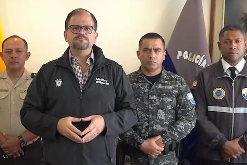 Gobierno sale en defensa de policías condenados a 17 años por operativo en Quito