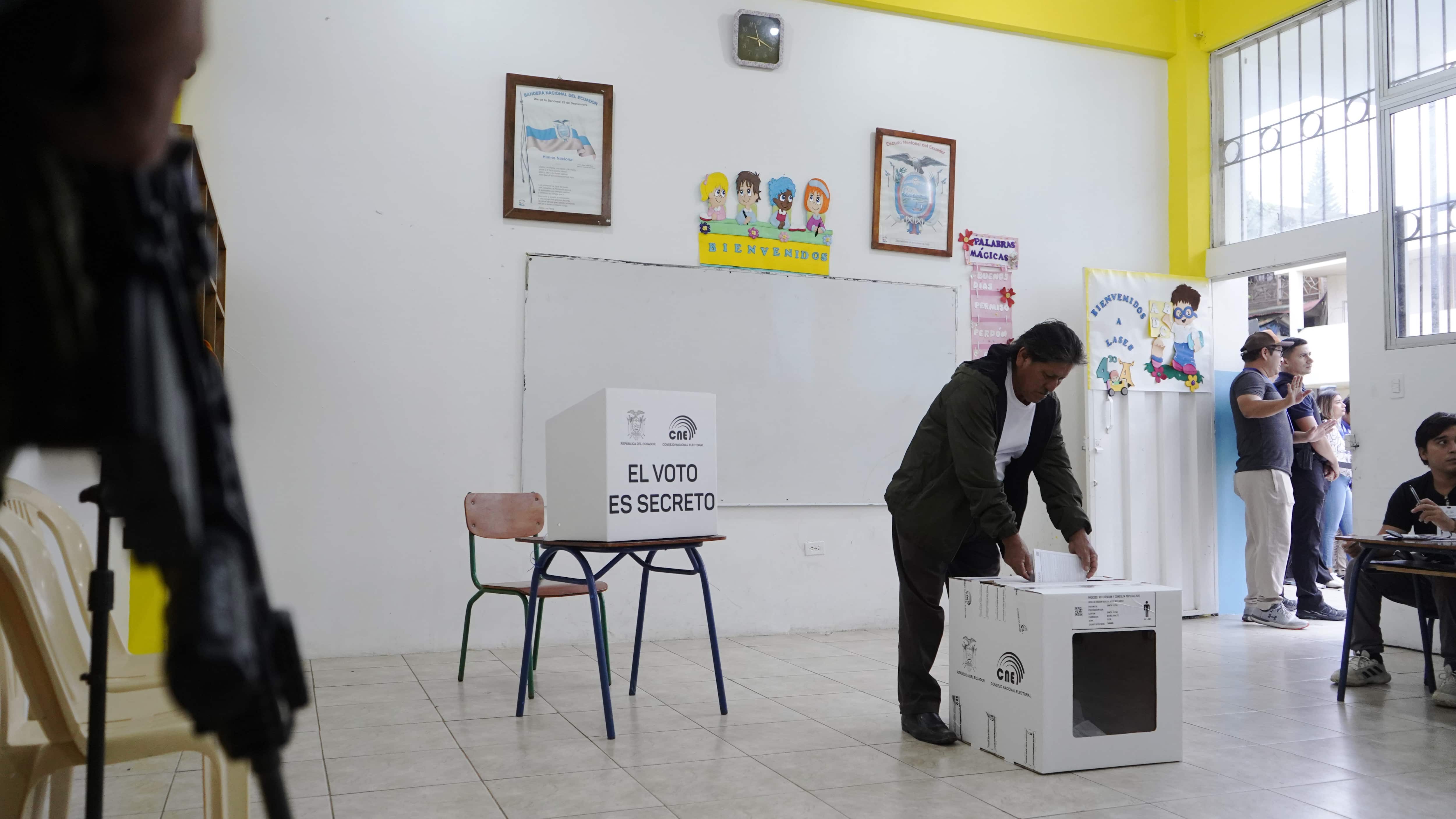 REFERÉNDUM Y CONSULTA POPULAR 2025