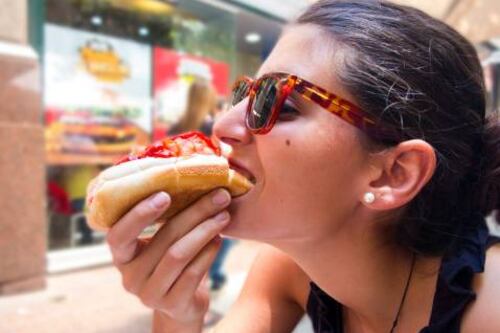 Siempre se meten con las cosas ricas: estudio revela peligroso vínculo entre cáncer de mama y los alimentos