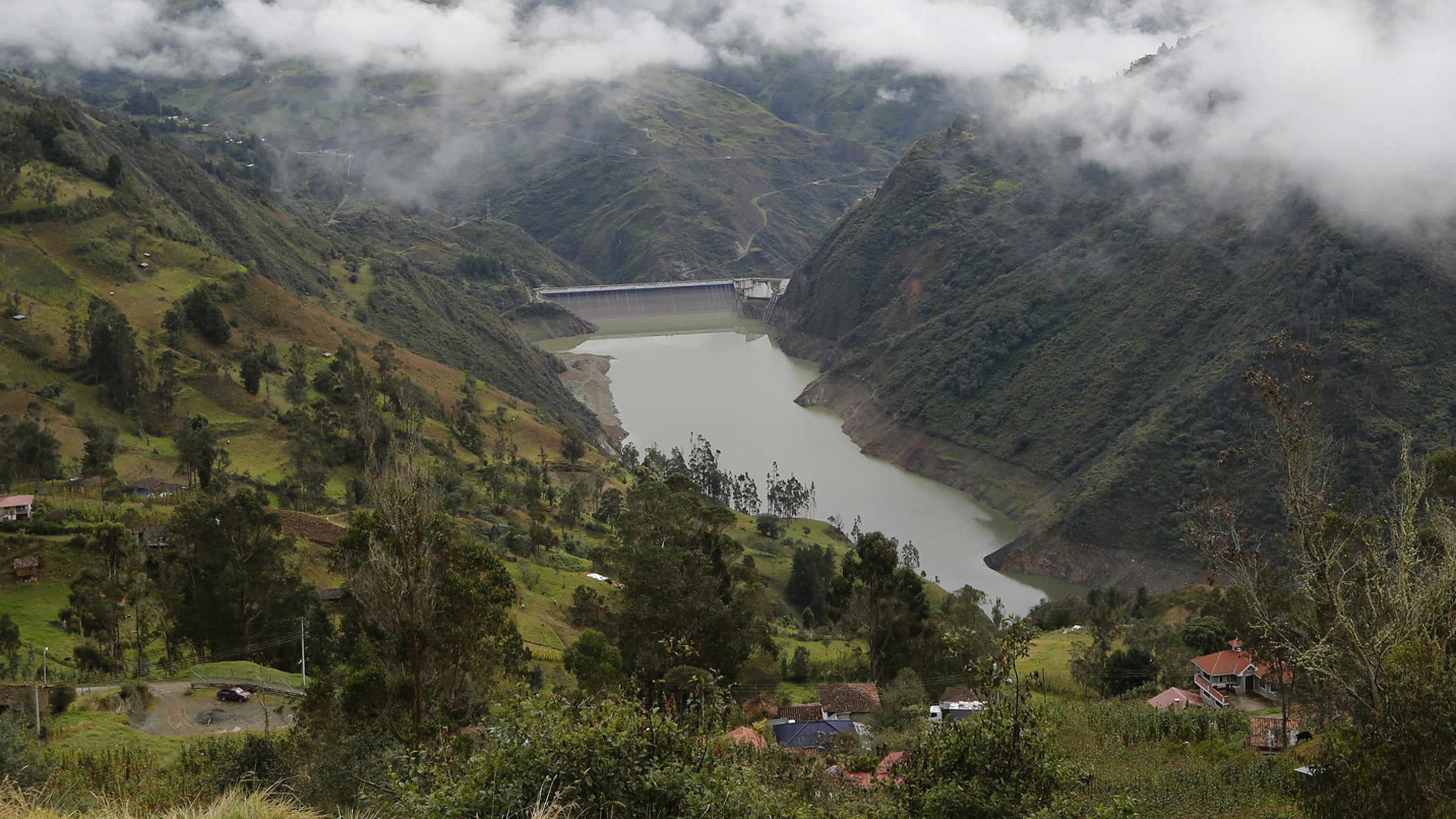 Cuenca,Ecuador 7 de mayo de 2024 El presidente de la republica Daniel Noboa Azin visito a la Central Hidroeléctrica Mazar para costatar que "Se ha recuperado alrededor de 18 metros, que representa el 35% del volumen útil del embalse.