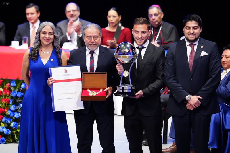 Liga de Quito recibió el Gran Collar “San Francisco de Quito”