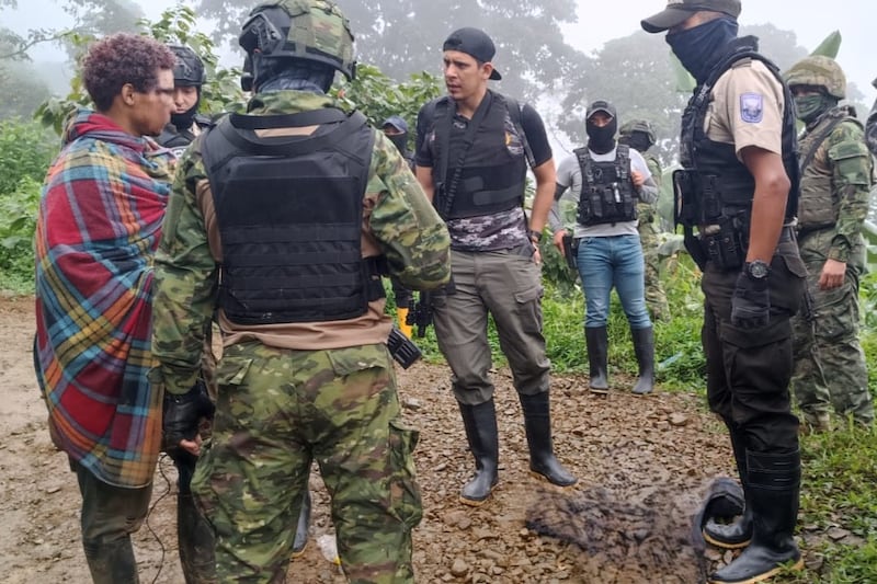 Masacre en una mina de Camilo Ponce Enríquez