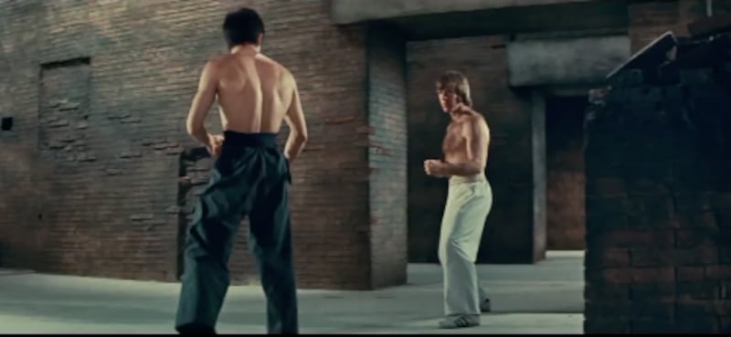 Historia real de su pelea con Bruce Lee en El furor del dragón
