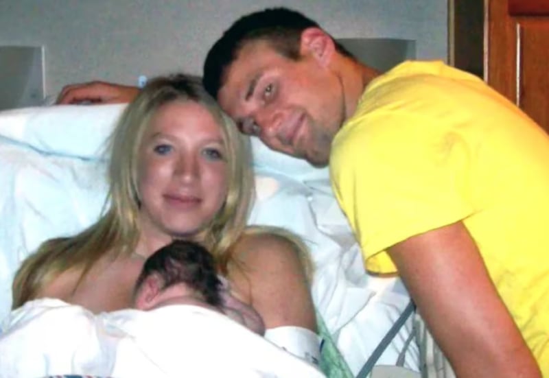 ¡Insólito! Mujer quedó embarazada sin haber tenido intimidad con su pareja - Foto de X