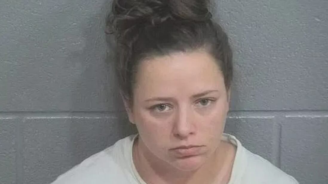 Una profesora hizo una videollamada a un estudiante mientras estaba desnuda para concertar un encuentro sexual