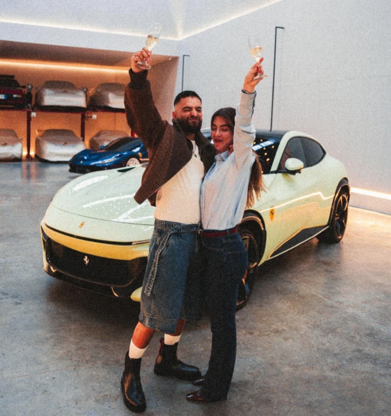 El exclusivo Ferrari de Maluma