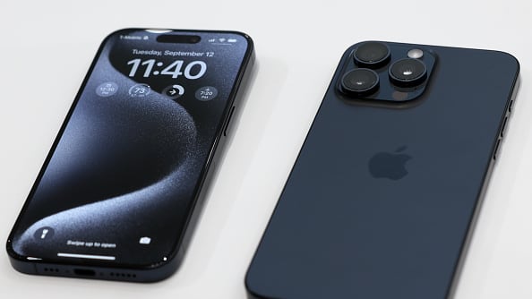 Dimensiones del iPhone 17.