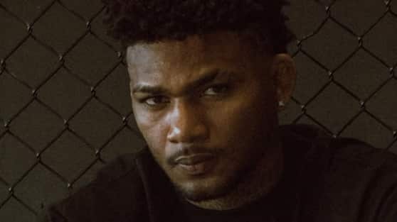 Michael Morales se prepara para su pelea en el Madison Square Garden.