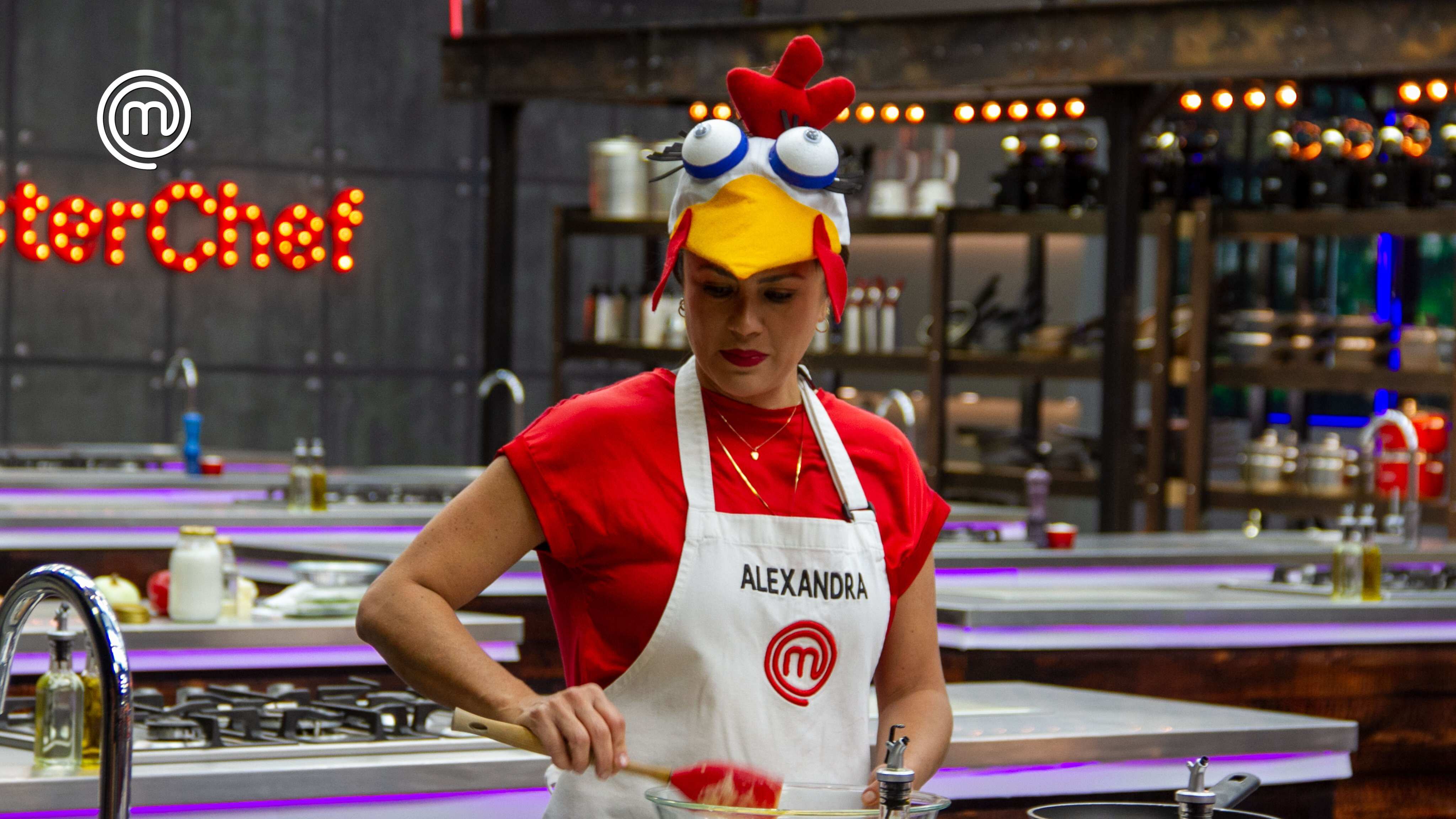 Alexandra preparó una tortilla española inspirada en su familia (Foto: Captura de Twitter)