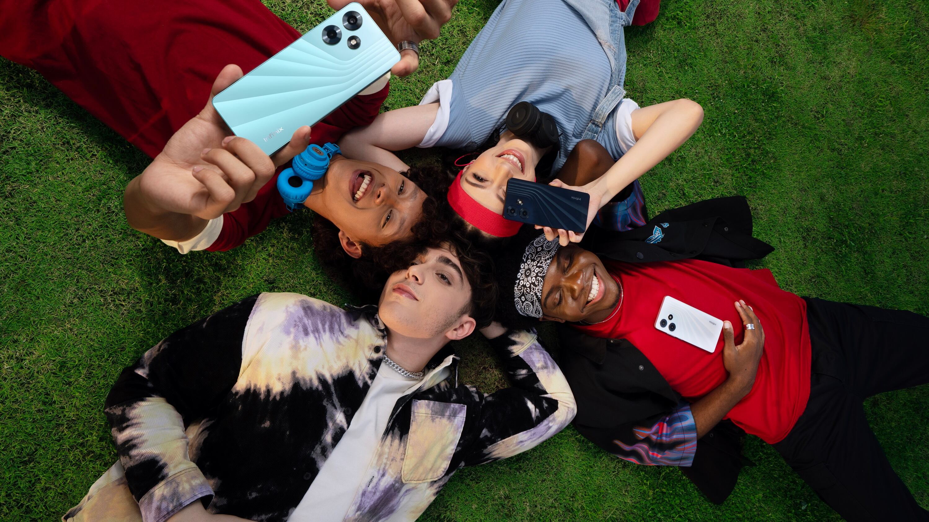 El nuevo Infinix HOT 30 llega a Ecuador de la mano de FreeFire