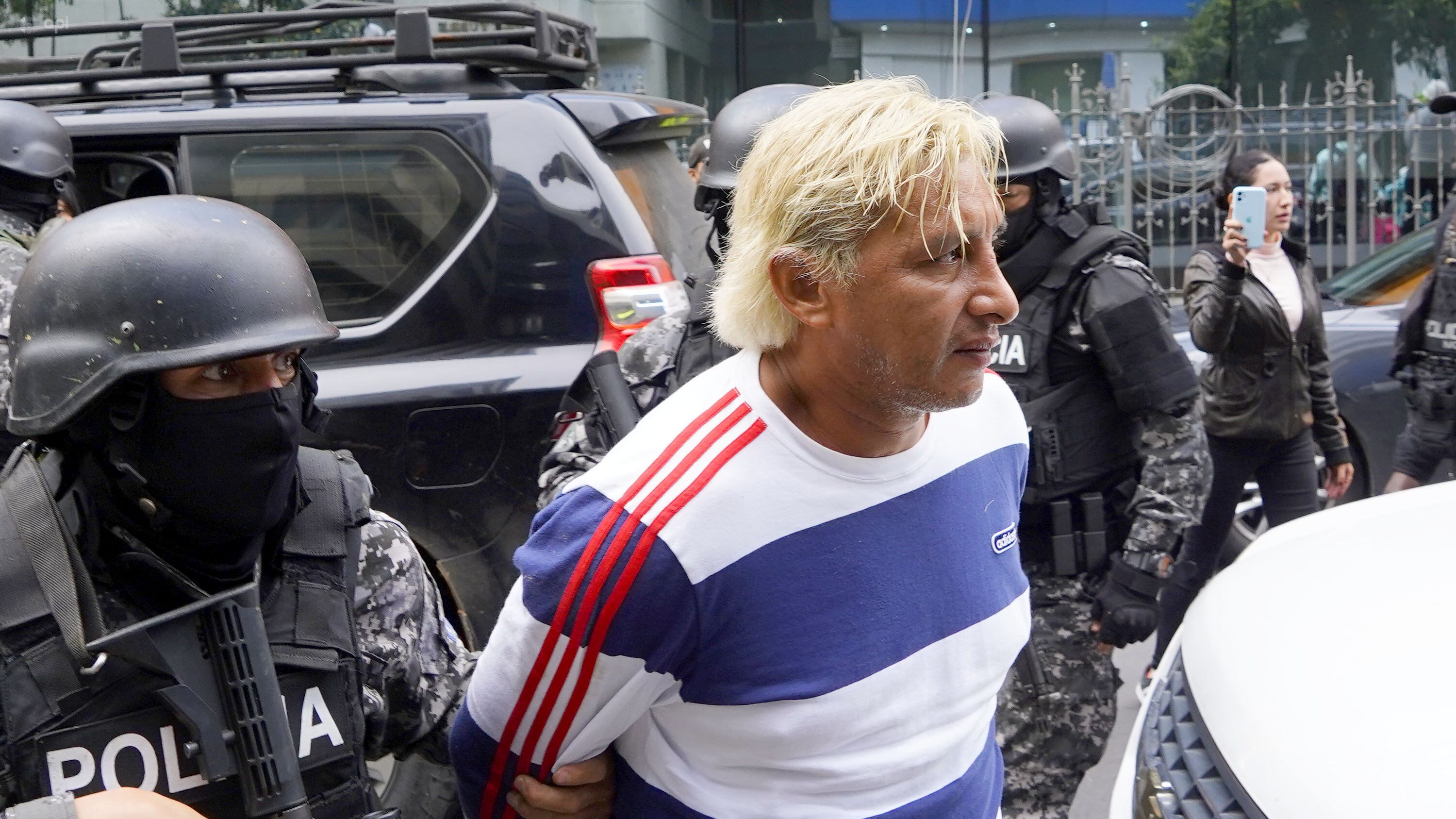 Colón Pico llega a la unidad de Flagrancia