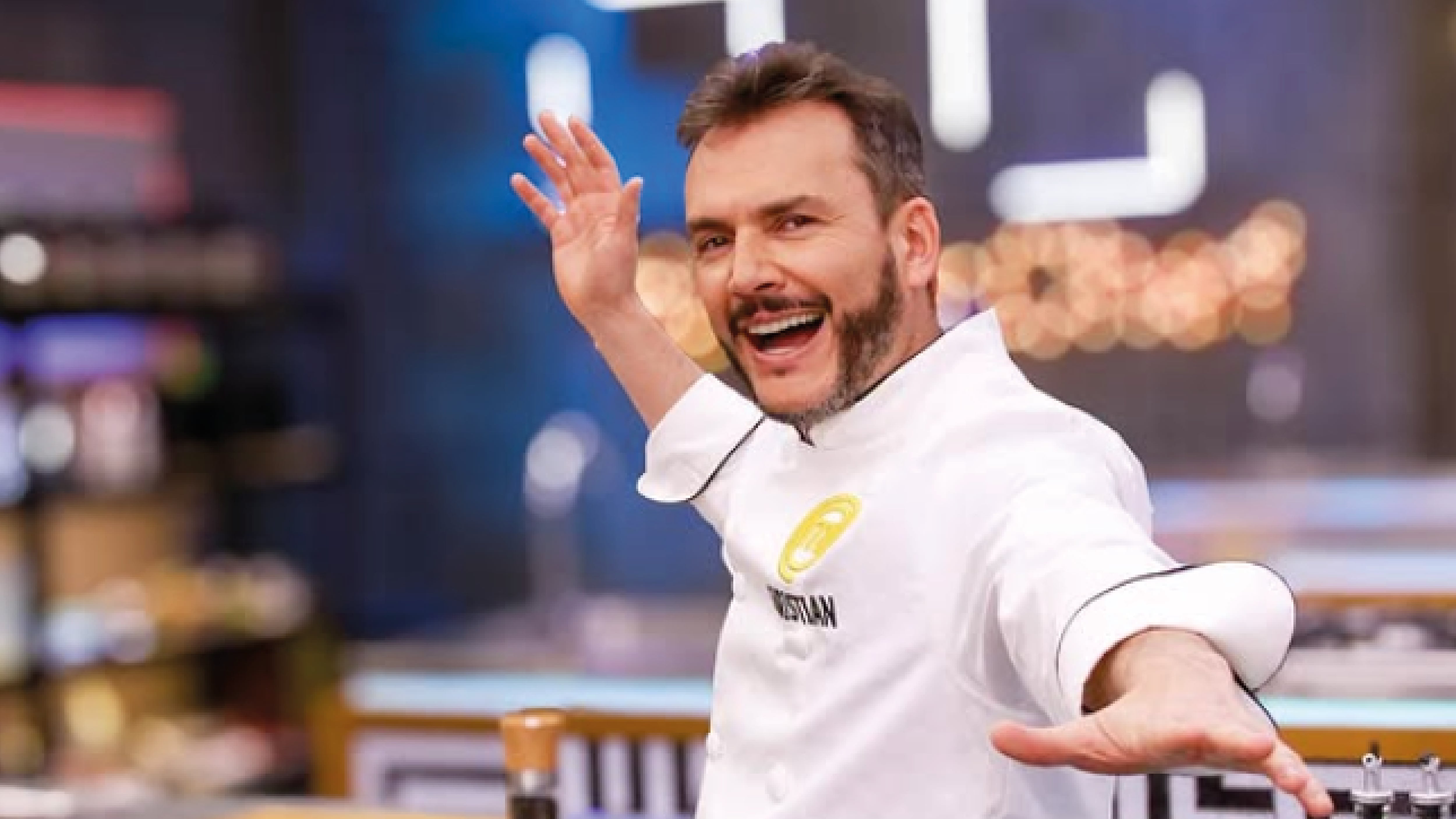 Christian Norris con la filipina en MasterCher Celebrity