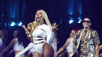 Bailarina de DY que se roba el show