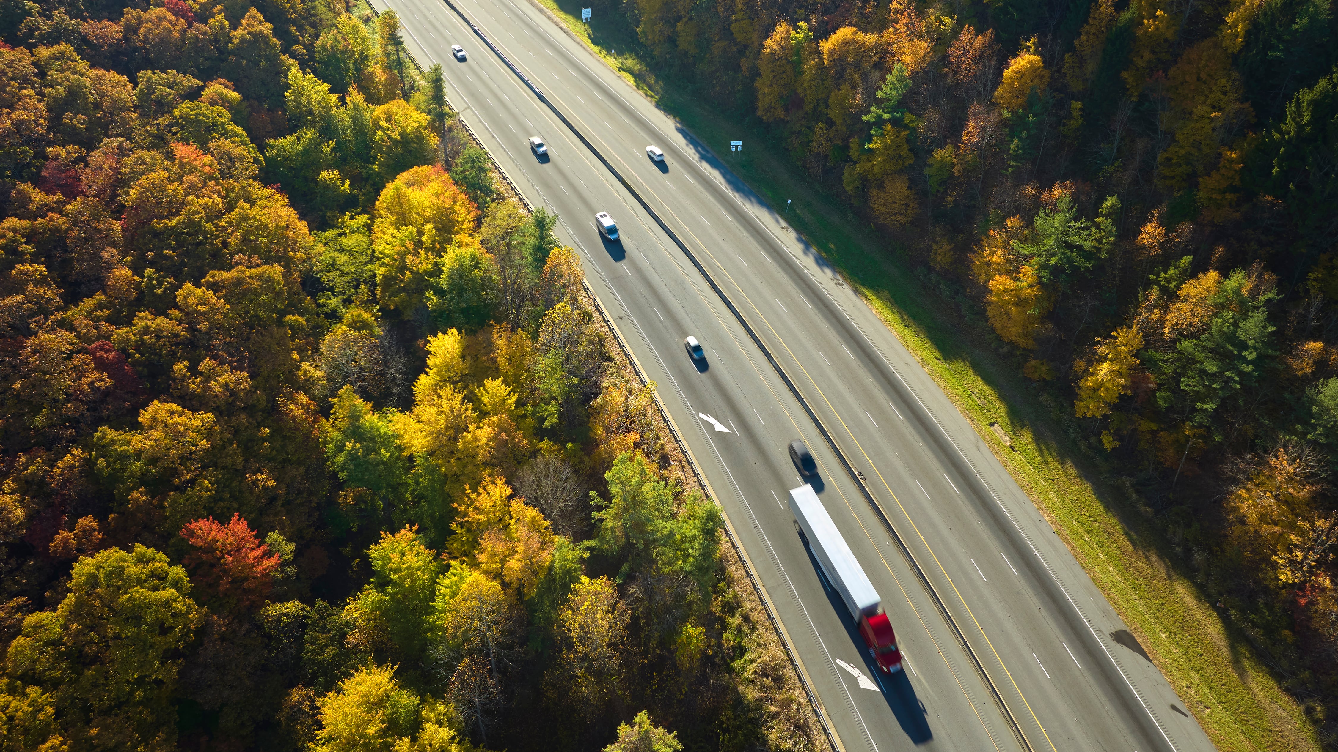 Recomendaciones clave para viajar seguro en feriado y evitar contratiempos en las vías