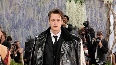 Bill Skarsgård.