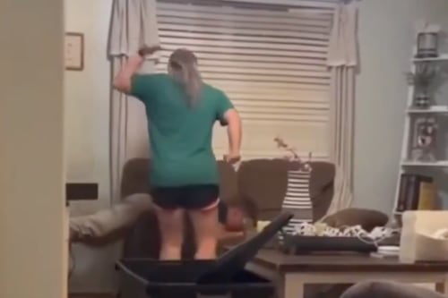 Detienen a maestra de segundo grado tras viralizarse un video de agresión a su hijo