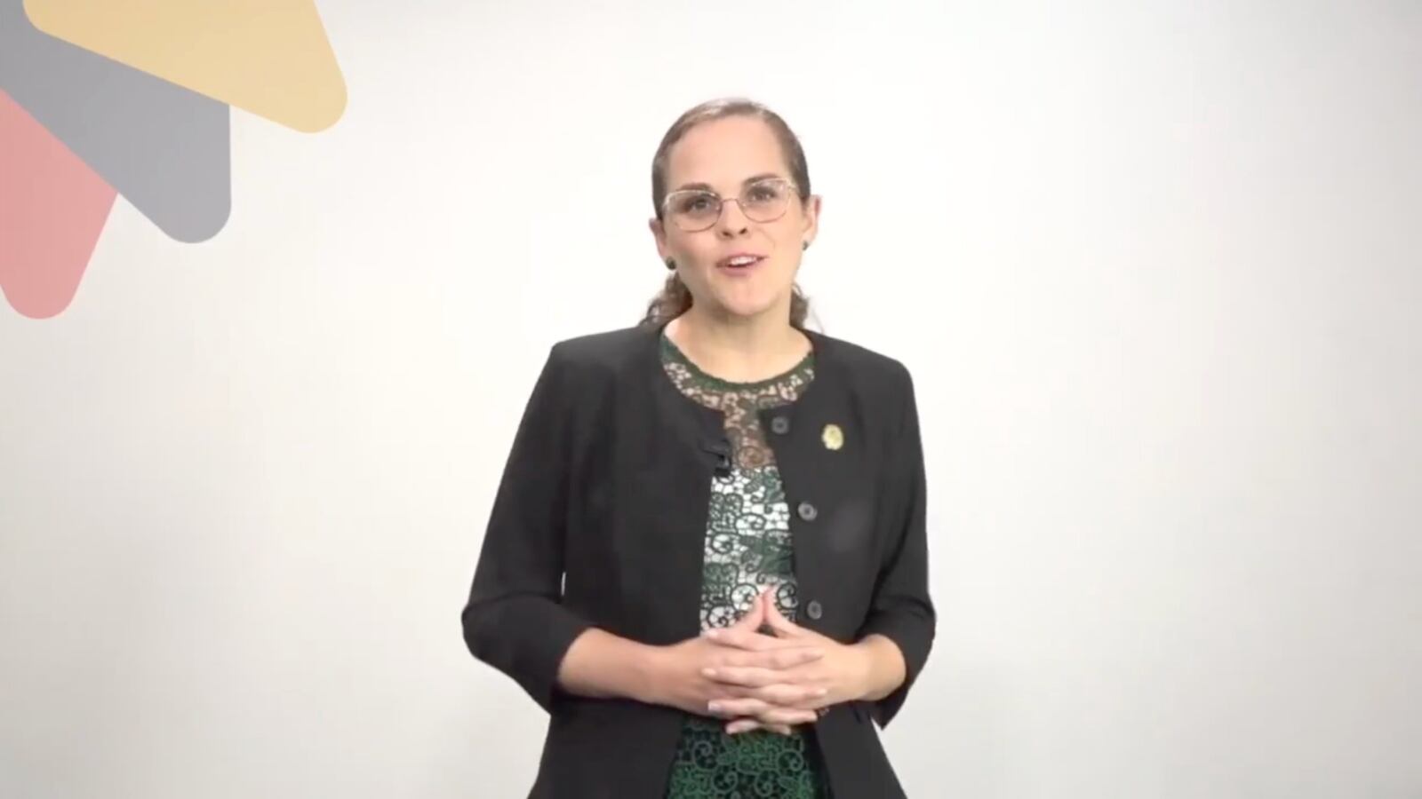 María Brown, ministra de Educación