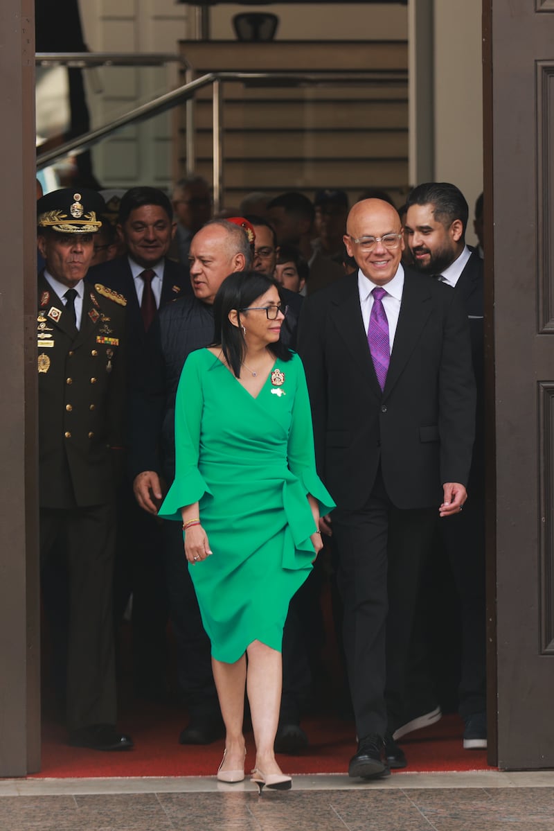 Delcy Rodríguez jura como presidenta encargada de Venezuela tras la captura de Maduro