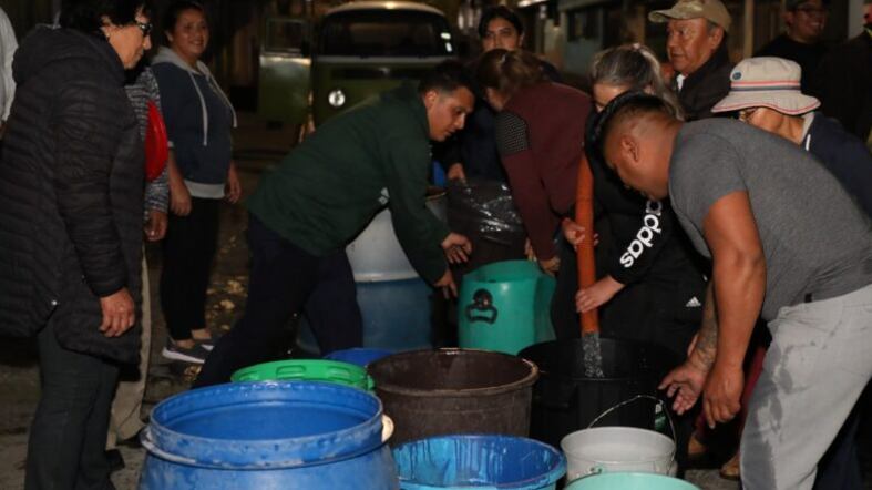 Abastecimiento de agua en Quito.