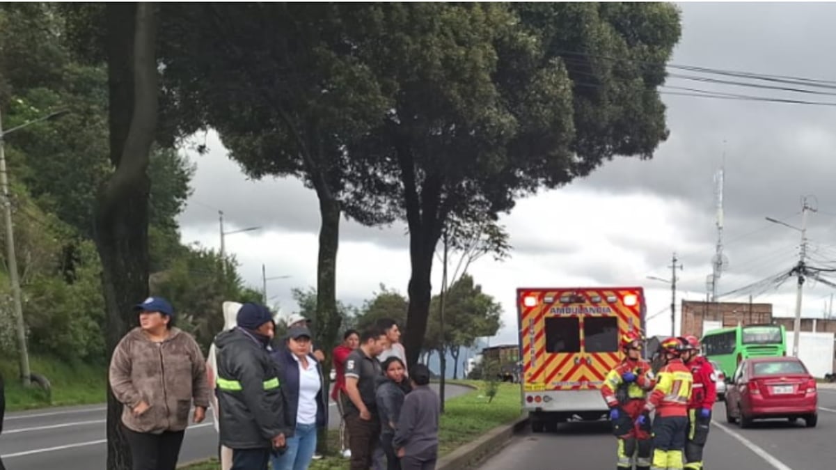 Una persona pierde la vida tras ser atropellada en la Av. Simón Bolívar, en Quito
