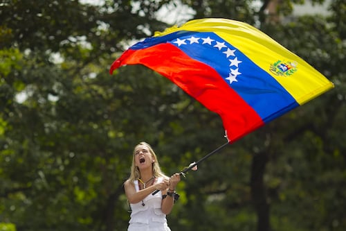 En Venezuela marchan tras cumplirse tres años del encarcelamiento de Leopoldo López