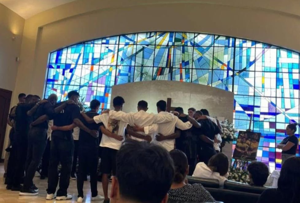 Mujer asesinada tras asistir a velorio de futbolista en Ecuador