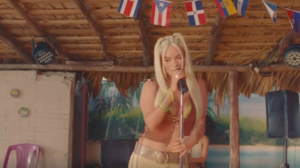 La canción 'Si Antes Te Hubiera Conocido' de Karol G verá la luz este 20 de junio mientras sus fanáticos esperan que sea un hit y otros la criticaron.