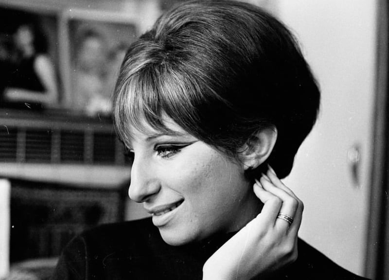 A lo largo de su extensa carrera de más de seis décadas, sus logros en la música, el teatro y el cine la han convertido en un ícono de la cultura estadounidense. Foto: Instagram de Barbra Streisand.