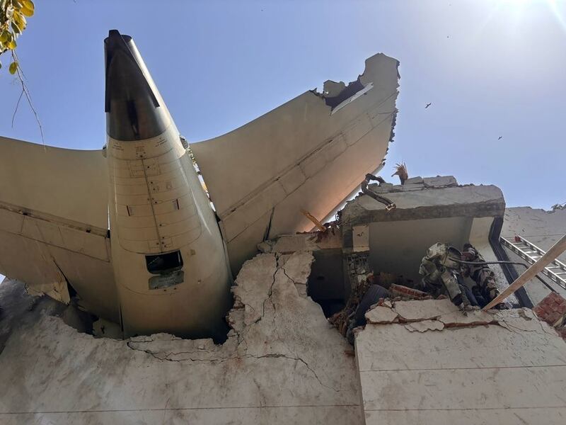 Momento en el que el avión Boeing 787 se impacta